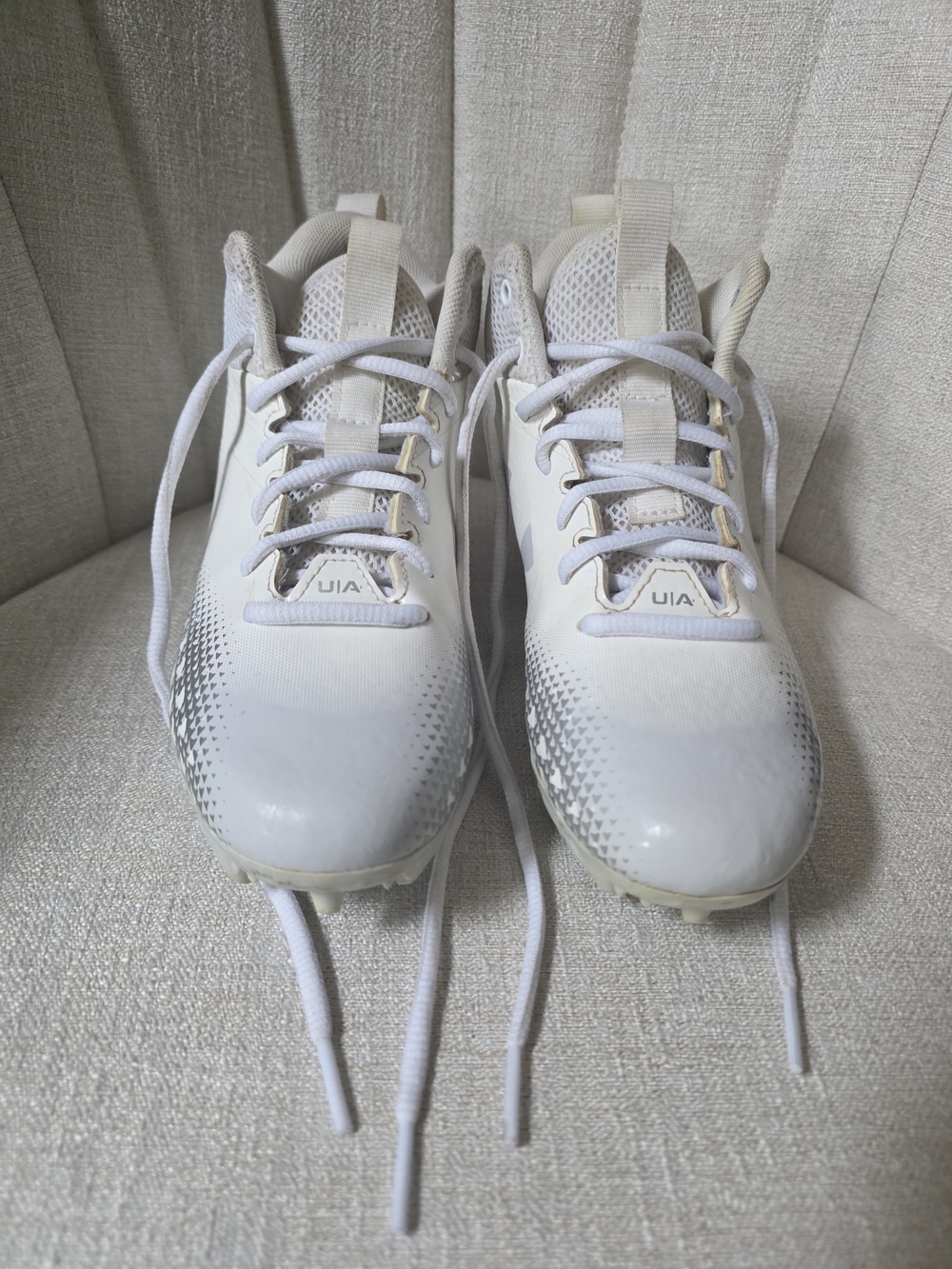 Under Armour Youth Football Cleats, Youth 3.5Y - Picture 3 of 7